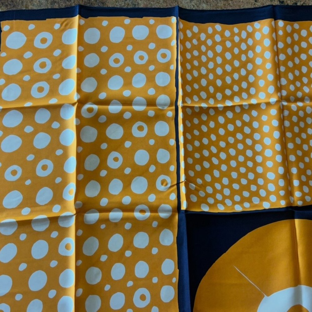 Two New Vintage Christian Dior Silk Scarves with Packaging Hand Rolled Edges - Picture 11 of 16